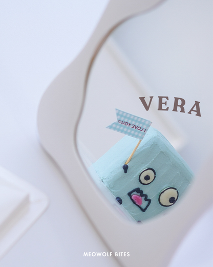 Quirky Series Mini Cake — Vera